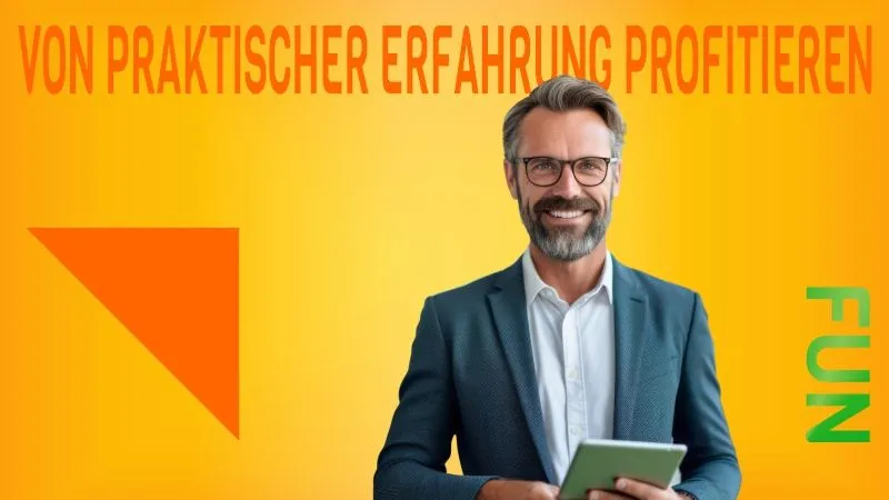 Mann (mittleres Alter) mit Brille, Vollbart, Hemd und Sakko, h&auml;lt ein Tablet in H&auml;nden und l&auml;chelt. Slogan: Von praktischer Erfahrung profitieren.